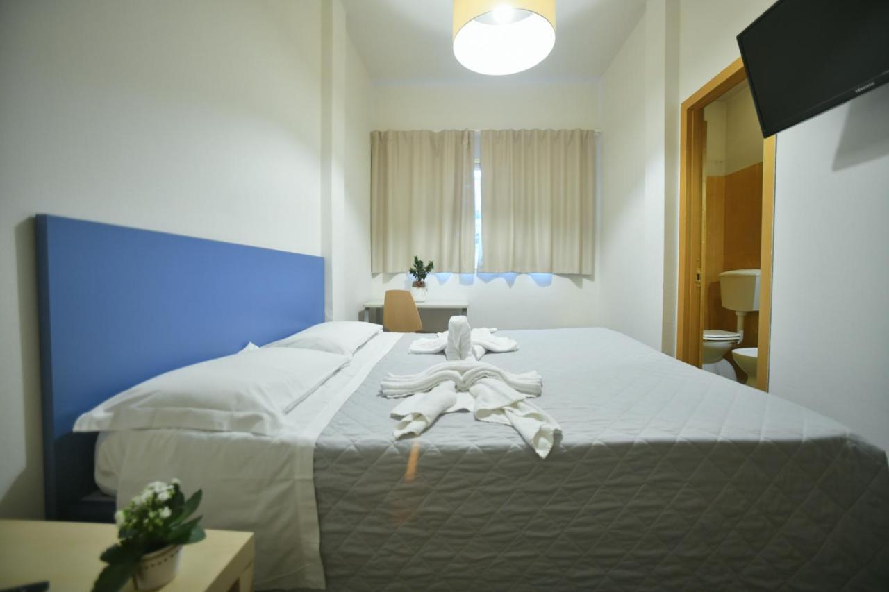 Garden Blue Hotel Флоренция Екстериор снимка