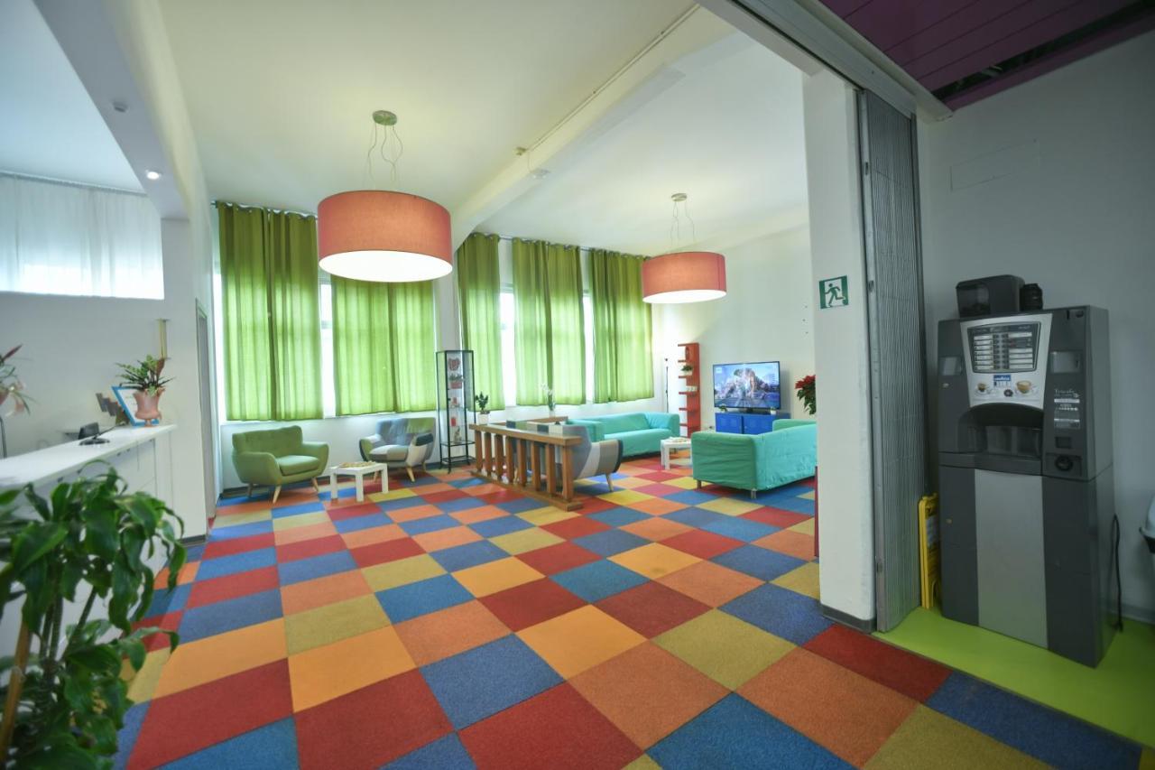 Garden Blue Hotel Флоренция Екстериор снимка